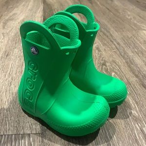 CROCS Kids Rainboots Size C 8
